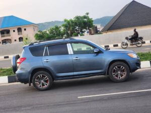 I need dealer to come carry this 2010 rav4  for just 5.7m untempered engine and gearbox ac working perfectly today dealer deal please no last priced