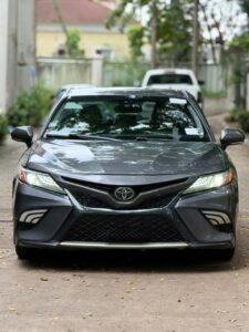 EXTREMELY SHARP 2018 TOYOTA CAMRY SE. KEYLESS ENTRY⚡⚡  WITH PROPER DOCUMENTATION  PRICE:19.8M 📍ABUJA