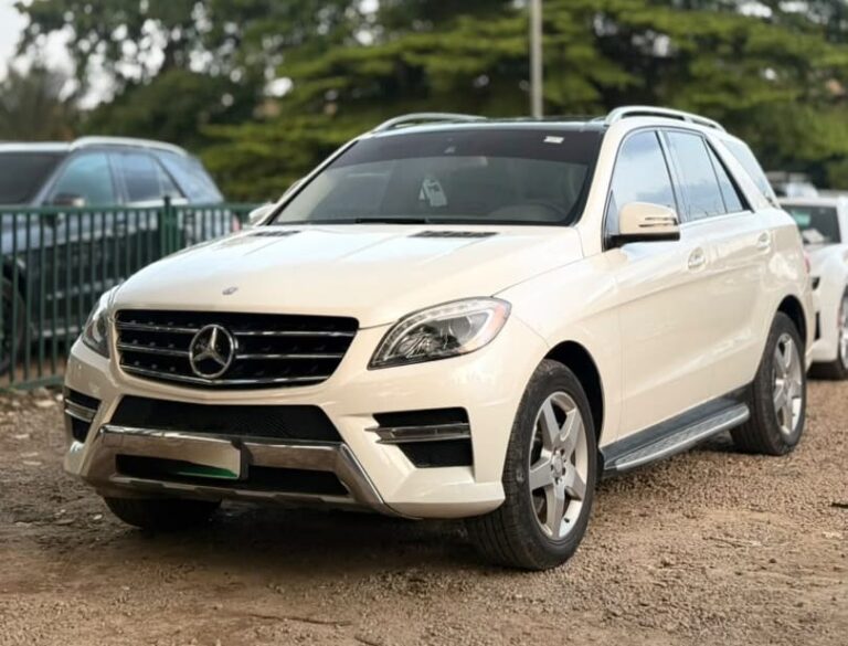 NEATLY USED 2015 MERCEDES-BENZ ML400 IN EXCELLENT CONDITION WITH PROPER DOCUMENTATION UNTAMPERED SYSTEM GOING FOR 14.8M ABUJA DEAL