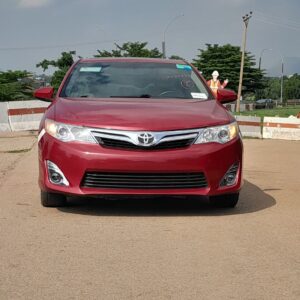 FOREIGN USED 2013 TOYOTA CAMRY XLE V4 THUMB START BACK AC VENT WITH ORIGINAL CUSTOM DUTY GOING FOR 14M ABUJA DEAL