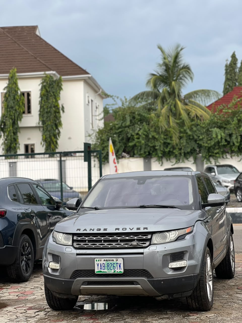 
								2014 unregistered Range Rover  Everything working well Buy and drive nothing, nothing to fix. 📍Abuja 💰8.5M full									