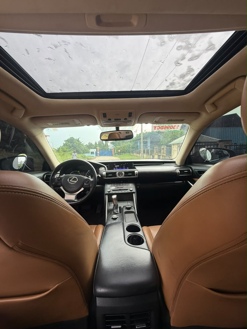 
								Distress Sell Foreign Used Lexus IS250 2015 for just 17.9m Abuja full									