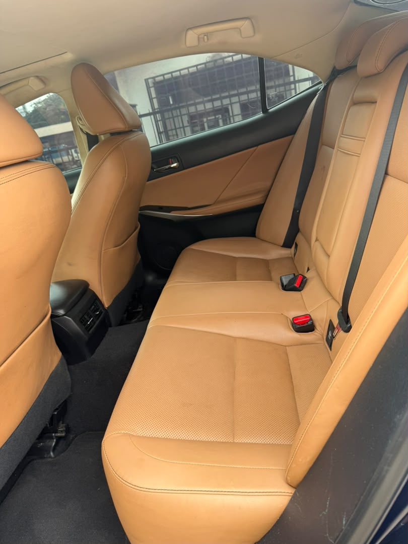 
								Distress Sell Foreign Used Lexus IS250 2015 for just 17.9m Abuja full									