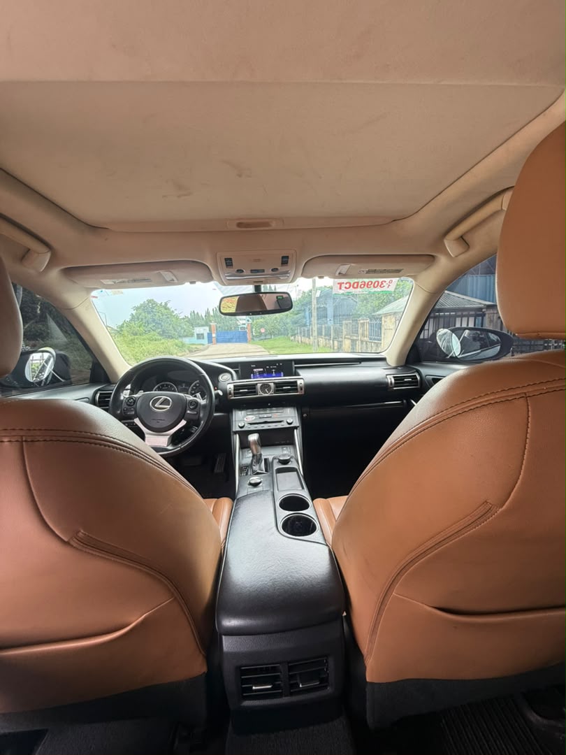 
								Distress Sell Foreign Used Lexus IS250 2015 for just 17.9m Abuja full									