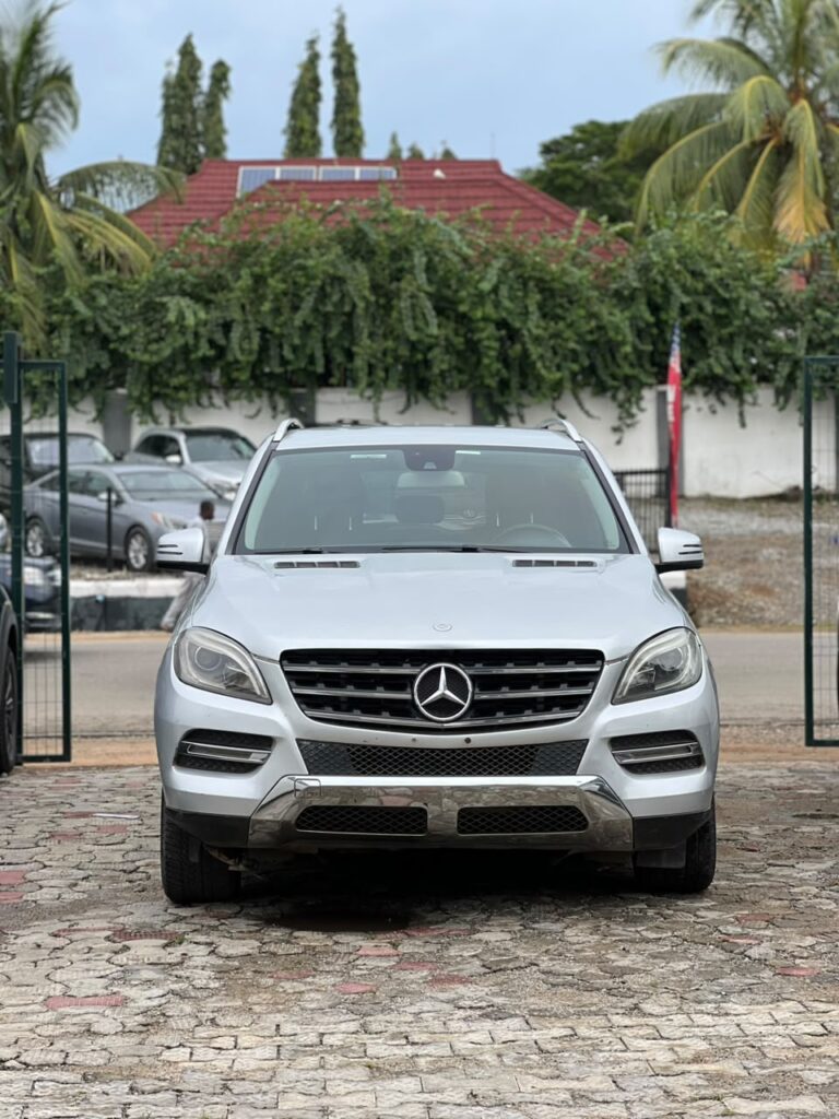 NEATLY USED 2014 MERCEDES-BENZ ML500 🚘 Untampered engine. Everything working perfectly 📍 Abuja 💰 ₦12.5 Million