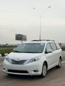 FOREIGN USED 2011 TOYOTA SEINNA LIMITED AWD WITH PUSH  TO START DOUBLE PANO POWER DOORS AND BOOT 3 ROW AND VERIFIED DUTY HEADED FOR 16.8 MILLION NAIRA ONLY