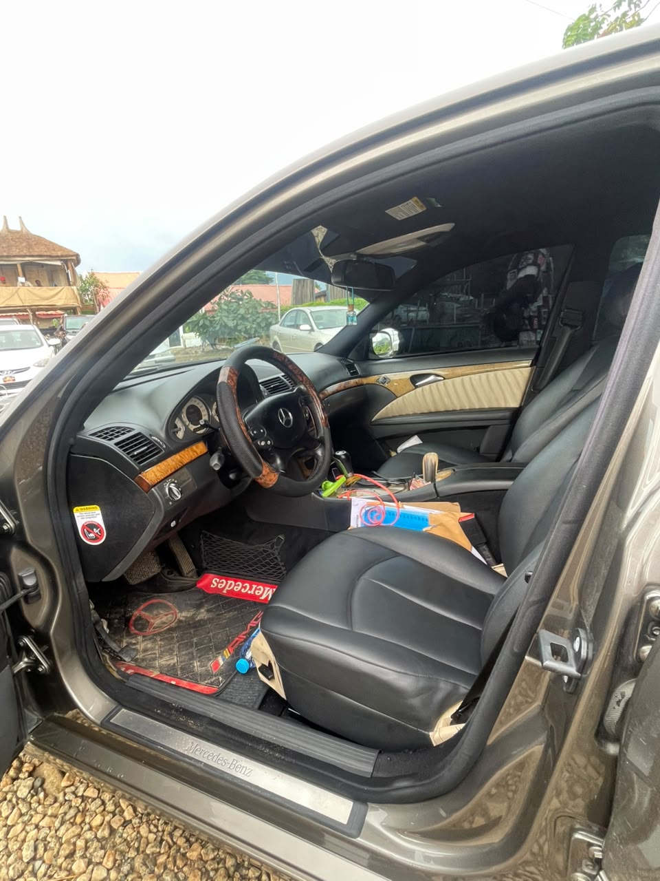 
								Belgium standard 🔥less than a Year used 2002 MERCEDES BENZ E200//Kompressor//with untempered SYSTEM   duty 💯 Engine and gearbox 💯 Price:7mlast ✅ Location Gwarinpa Abuja full									