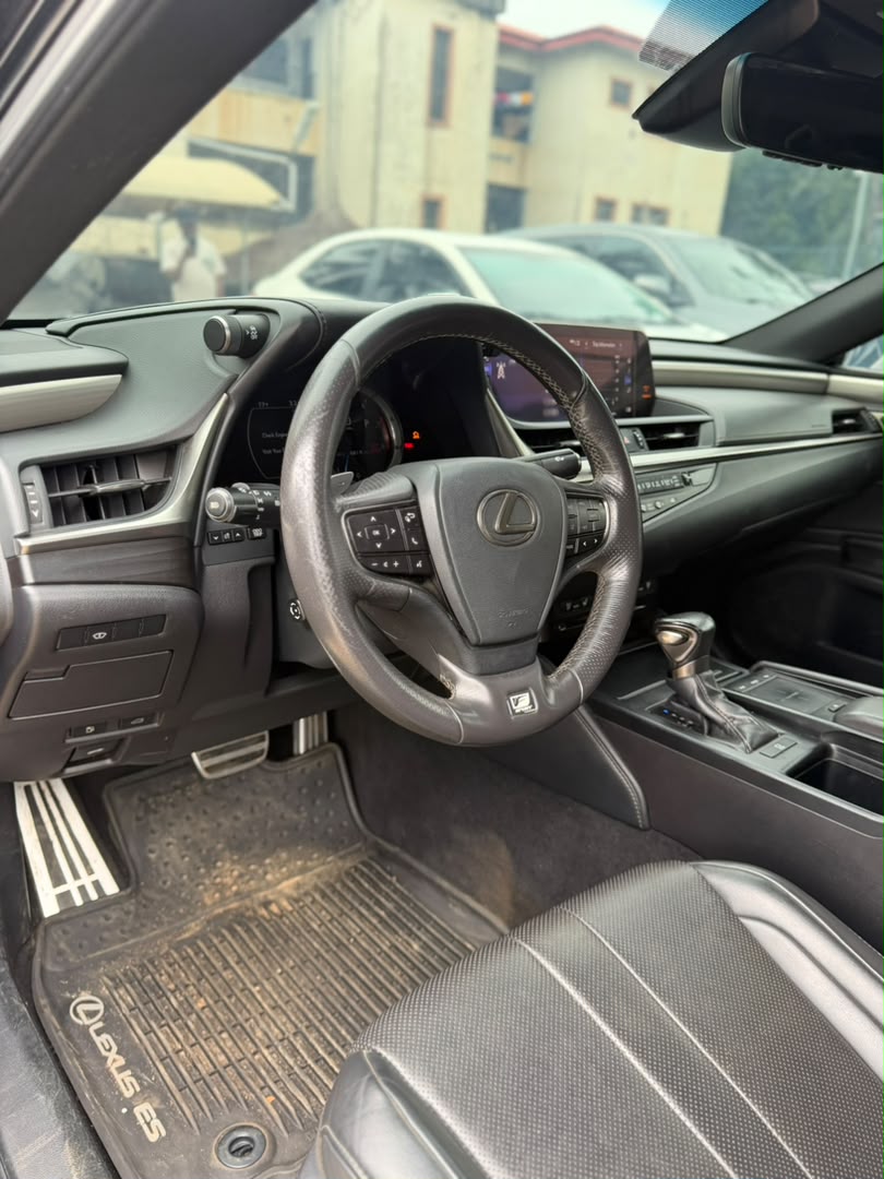 
								BELGIUM STANDARD 2019 LEXUS ES350 FSPORT, DECEMBER 2025 DUTY PRICE: 33M full									