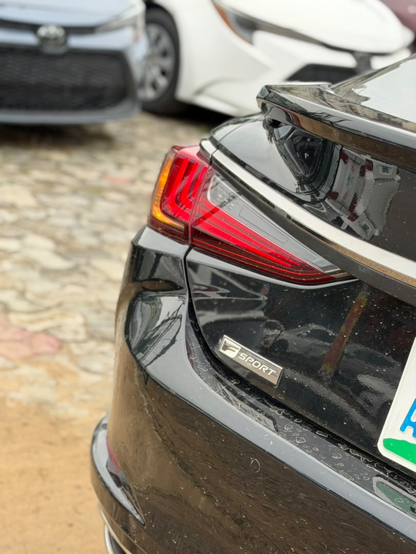 
								BELGIUM STANDARD 2019 LEXUS ES350 FSPORT, DECEMBER 2025 DUTY PRICE: 33M full									