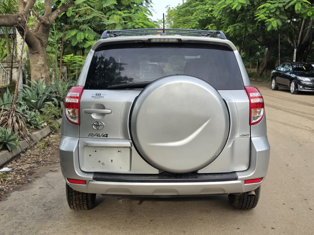 
								Quickest Deal: Extremely clean highest grade foreign used 2012 on belt Toyota RAV4 with JULY 2026 duty going for just 13m only Location Abuja deal full									