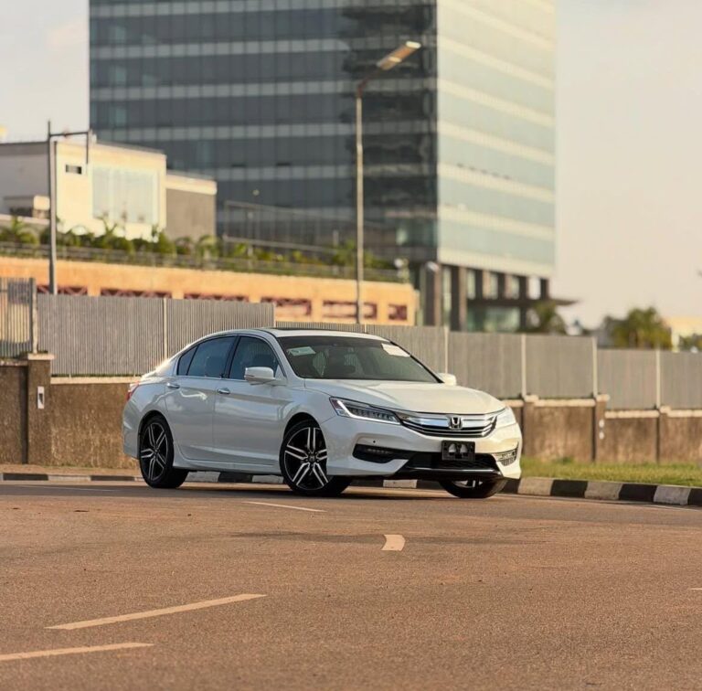 HONDA ACCORD TOURING V6 ◐➖➖➖➖➖➖➖➖➖➖➖◐ ✨Fullest Option✨ ◐ Model: 2017 ◐ Duty: Fully Paid ◐ Status: Foreign Used   🏷️17.5M NET 📍ABUJA DEAL