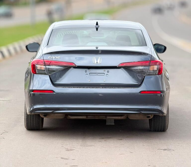 FOREIGN USED 2023 HONDA CIVIC IN PRISTINE CONDITION NOTHING TO FIX UNTAMPERED SYSTEM WITH ORIGINAL DUTY GOING FOR 26M ABUJA DEAL