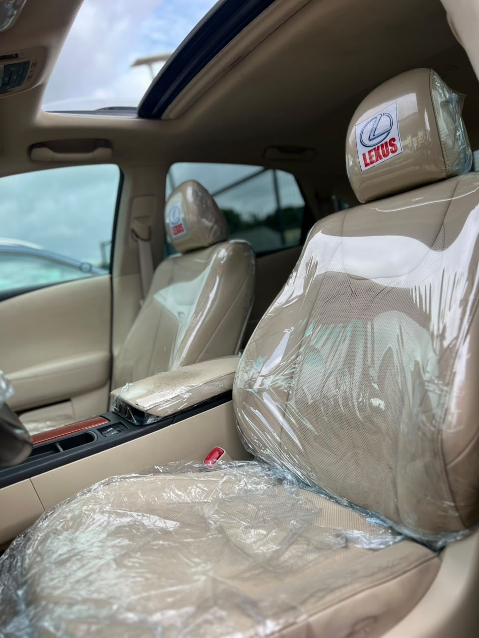 
								Direct Belgium upgraded 2010 Lexus RX350 Buy and drive 📍Abuja 💰17M full									
