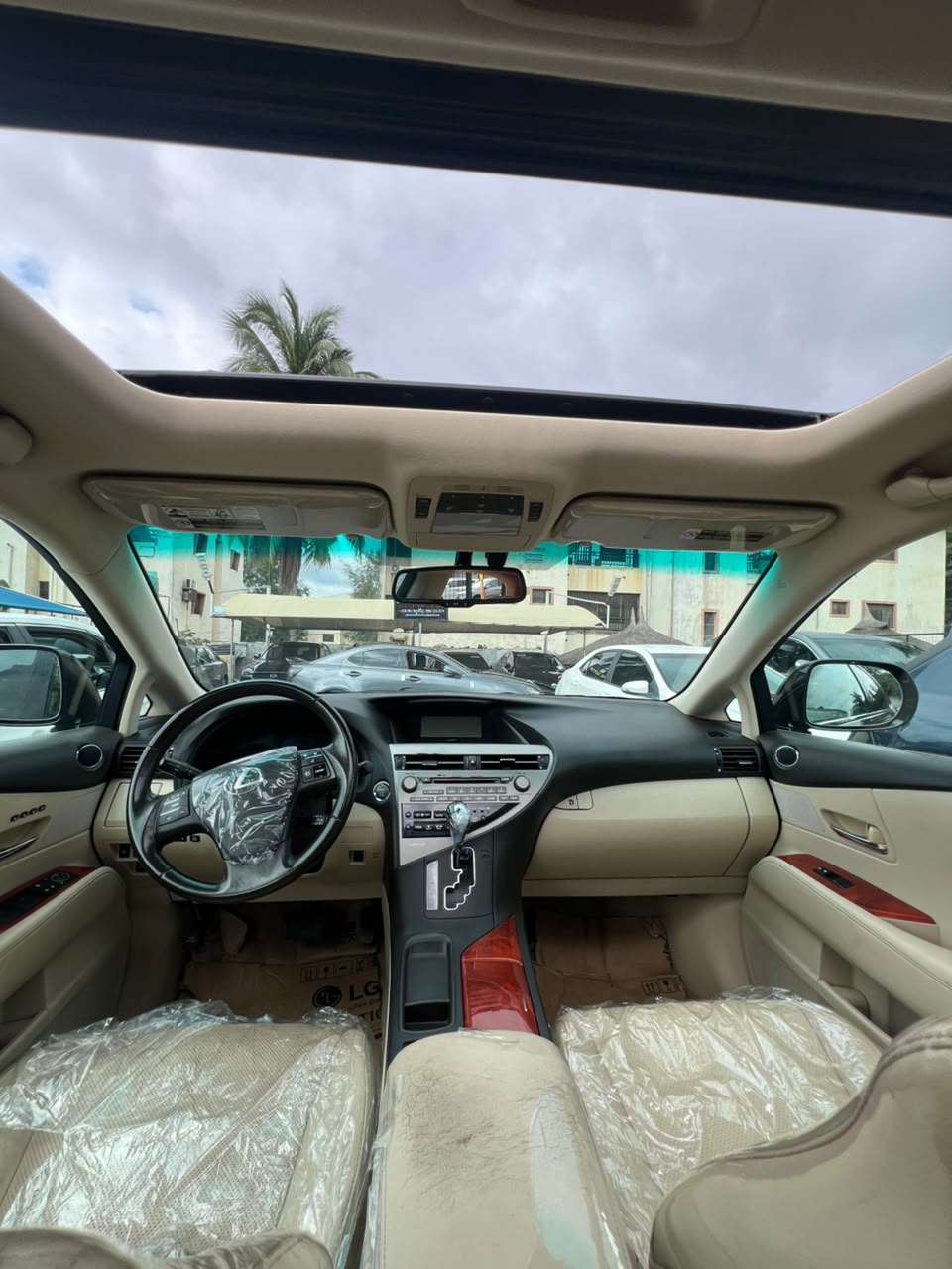 
								Direct Belgium upgraded 2010 Lexus RX350 Buy and drive 📍Abuja 💰17M full									