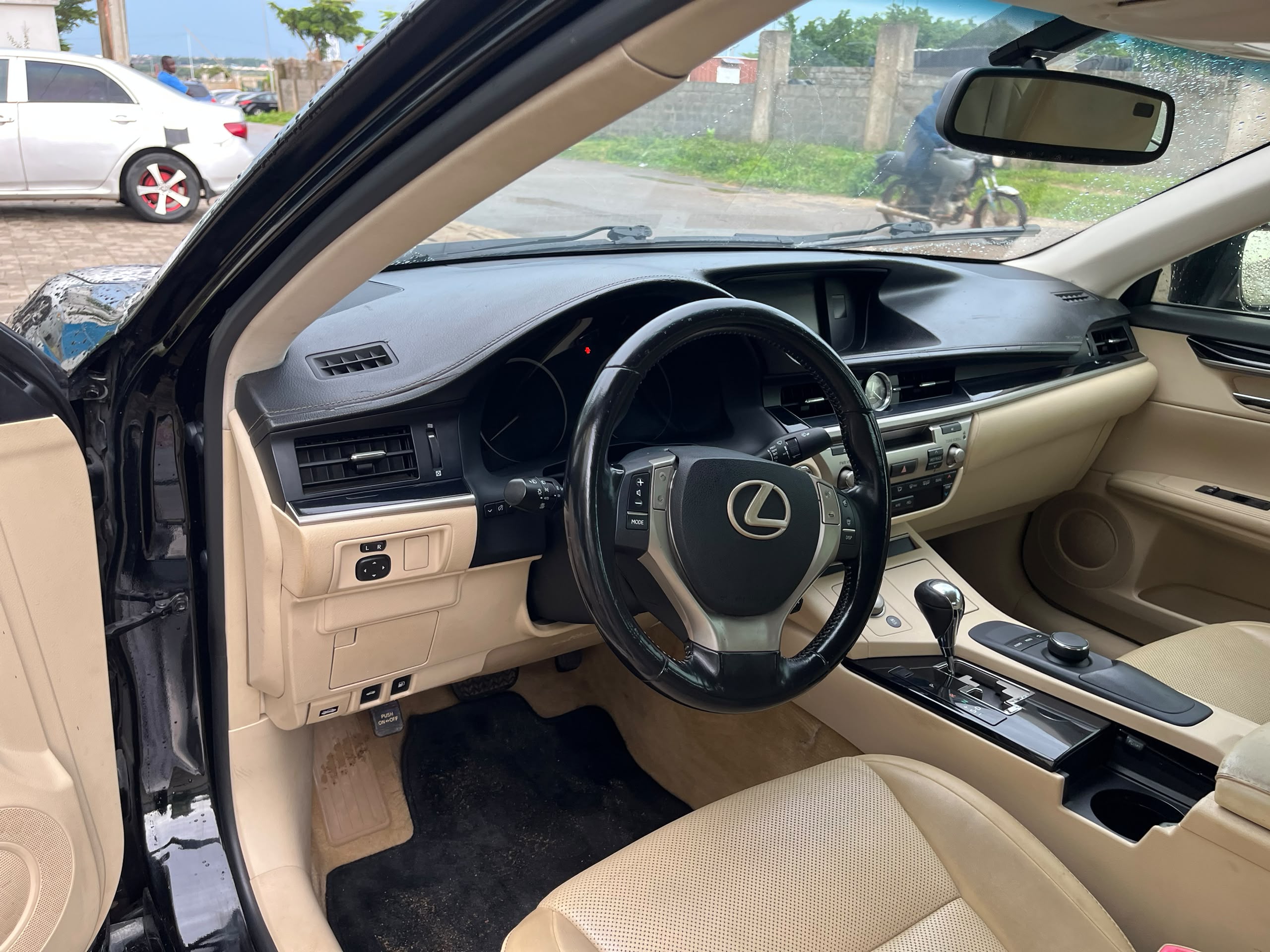 
								2015 LEXUS ES350 Direct Belgium Buy & Drive,Notin to fix Android Screen,reverse 📸 Engine,Gear,Ac okay 8 17m to d owner 200k settlement full									