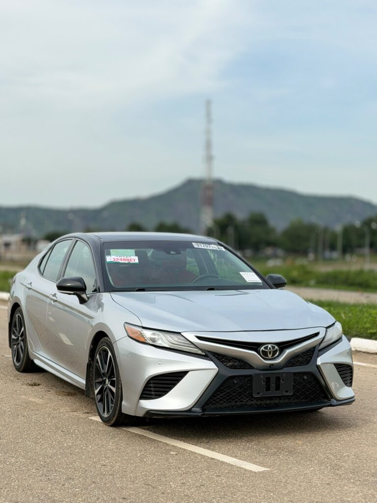 FOREIGN USED 2018 TOENTRY FOREIGN USED 2018 TOYOTA CAMRY XSE WITH V4 ENGINE,FULL PANORAMIC ROOF, PUSH TO START WIRELESS CHARGE REAR AC VENT AND VERIFIED 2026 DUTY HEADED FOR 33  MILLION NAIRA ONLY