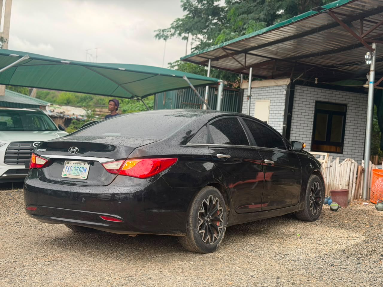 
								Clean used 2012 Hyundai sonata for 6.9m Abuja full									