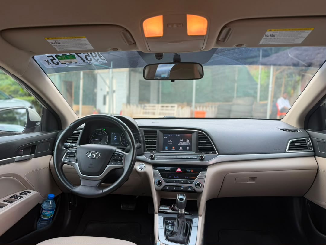 
								Foreign used 2015 Hyundai Elantra for 16.5m Abuja full									