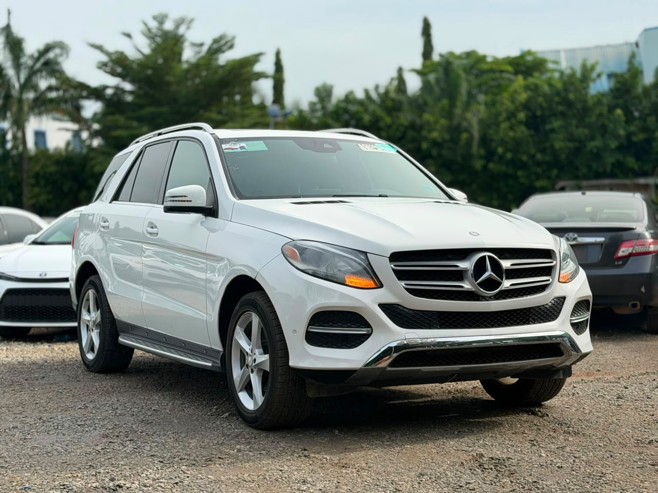 
								Distress Foreign used 2016 GLE350 Benz for 33m Abuja full									