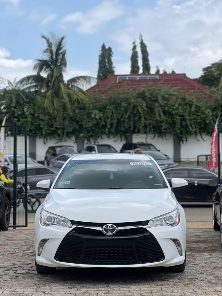 Direct Belgium 🇧🇪 2015 Camry se. Everything working well, Buy and drive nothing to fix. 📍Abuja 💰14M
