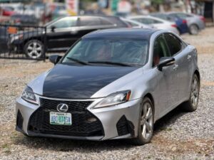 NEATLY USED 2009 LEXUS IS250 IN PRISTINE CONDITION  PRICE: 8.7M