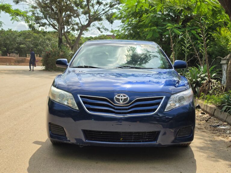 Awoof Deal: Highest Grade Foreign Used 2010 on belt Toyota camry LE with July 2026 Duty Accident free going for just 10m. Dashboard no dey gum everywhere sharp. Accident free. Na only me be the importer wey dey sell motor pump price for Abuja