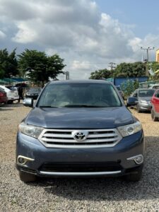 Distress sale Toyota Highlander 2008 upgrade is available price 7.5 million