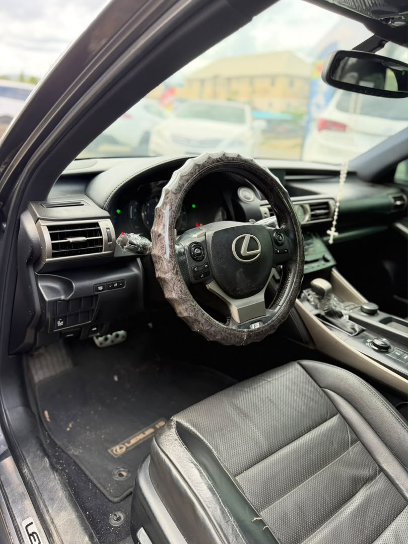 
								WELL MAINTAINED 2014 LEXUS IS250 FSPORT  PRICE: 16.5M full									