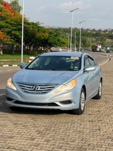 JUST INN(DISTRESS) FOREIGN USED HYUNDAI SONATA 2012 MODEL IN AN EXCELLENT CONDITION CUSTOM DUTY VERIFY AND FULLY PAID GOING FOR 8.5m ABUJA DEAL
