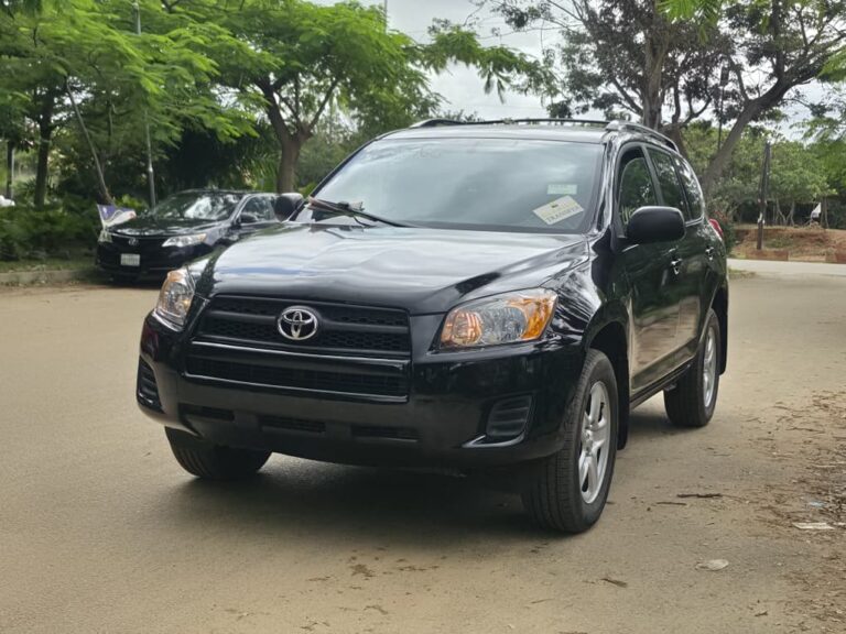 Awoof Deal………. Extremly Clean Foreign Used 2010 Toyota Rav 4 LE with July 2026 Duty everything check out good. Going for just 12.5m only