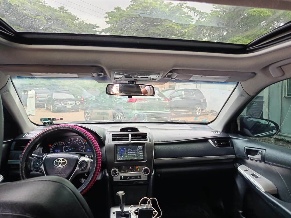 
								FOREIGN STANDARD 2013 TOYOTA CAMRY SE NOTHING TO FIX ACCIDENT FREE WITH ORIGINAL CUSTOM DUTY GOING FOR 9.7M ABUJA DEAL full									