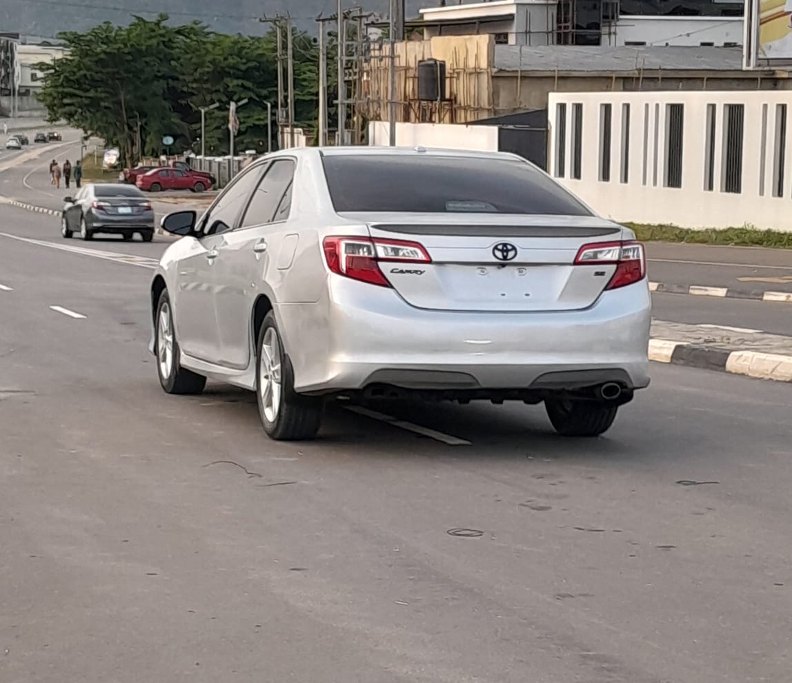 
								FOREIGN STANDARD 2013 TOYOTA CAMRY SE NOTHING TO FIX ACCIDENT FREE WITH ORIGINAL CUSTOM DUTY GOING FOR 9.7M ABUJA DEAL full									