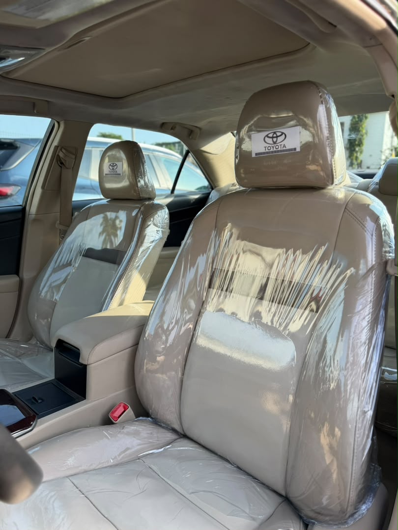 
								CLEAN FOREIGN USED 2014 TOYOTA CAMRY XLE, RECENT DUTY PRICE: 15M full									