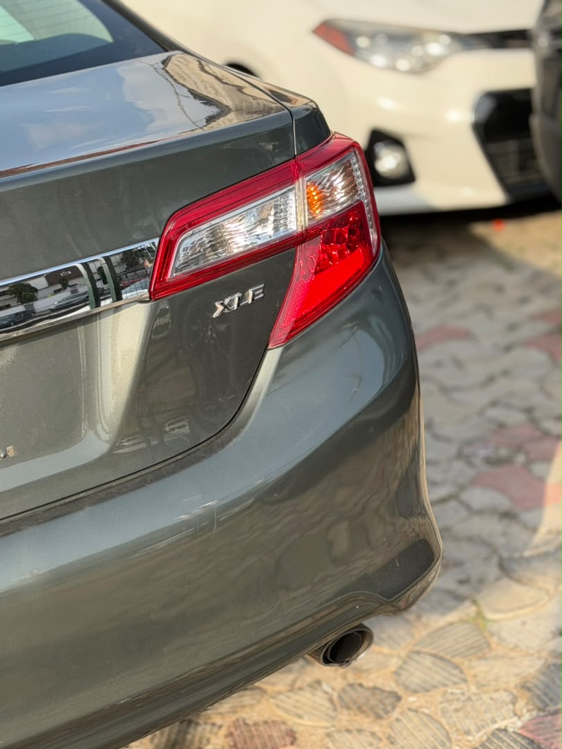 
								CLEAN FOREIGN USED 2014 TOYOTA CAMRY XLE, RECENT DUTY PRICE: 15M full									