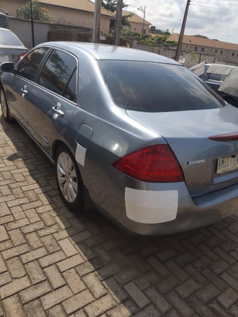 
								Giveaway Deal‼️‼️‼️ Carefully Used 2007 Honda Accord DC car is in pristine condition (Nothing To Fix) Ac chilling with proper documentation going for just 3.6m Net Add sambo with me Lugbe Abuja📍 ZERO CHAIN DEAL full									