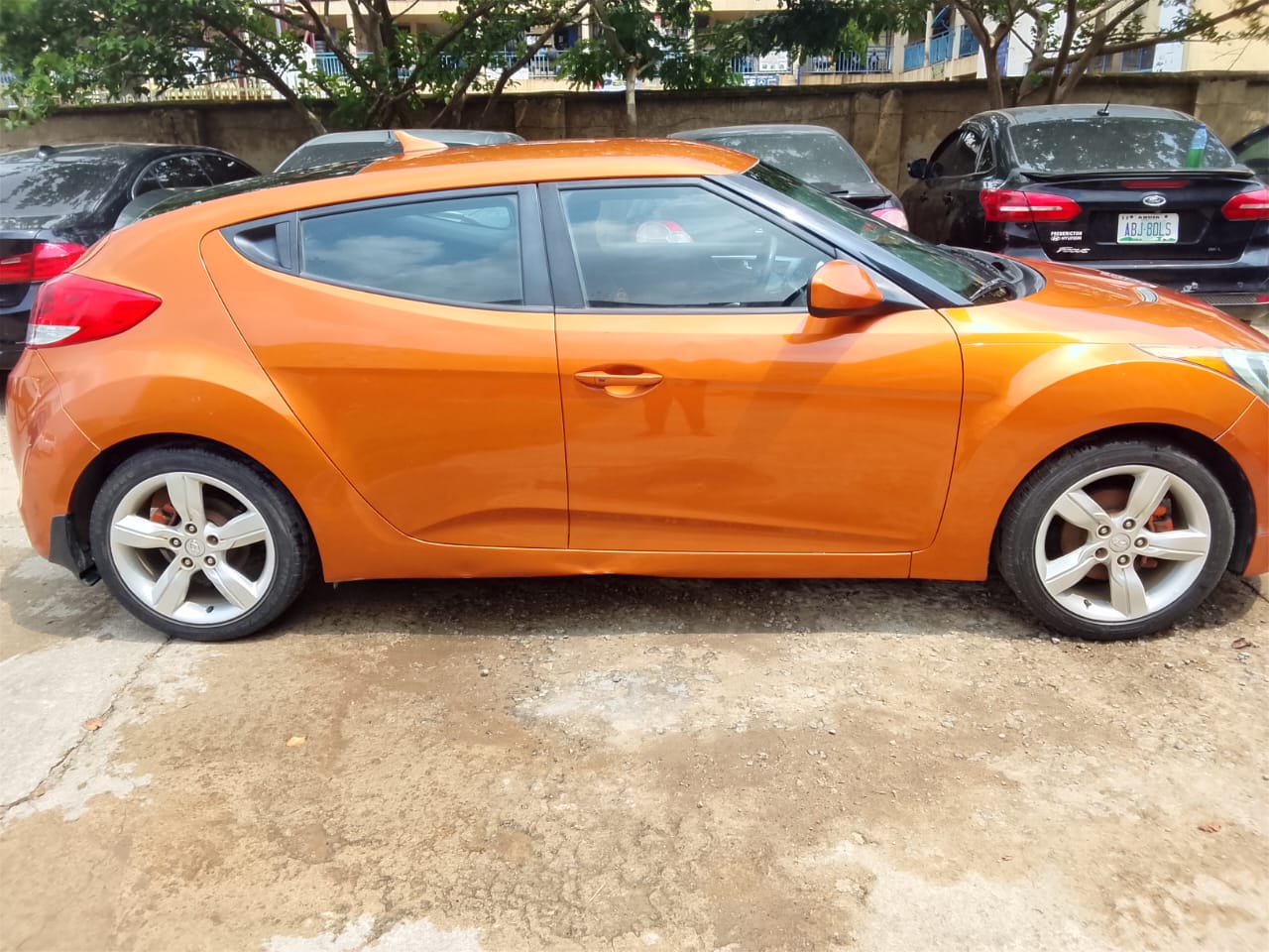 
								Who will be the lucky owner  Belgium Standard 100%   Hyundai Veloster 2014 model.  All components in perfect condition    Price: 6.8M   Location: Abuja.  Sambo: 200k full									