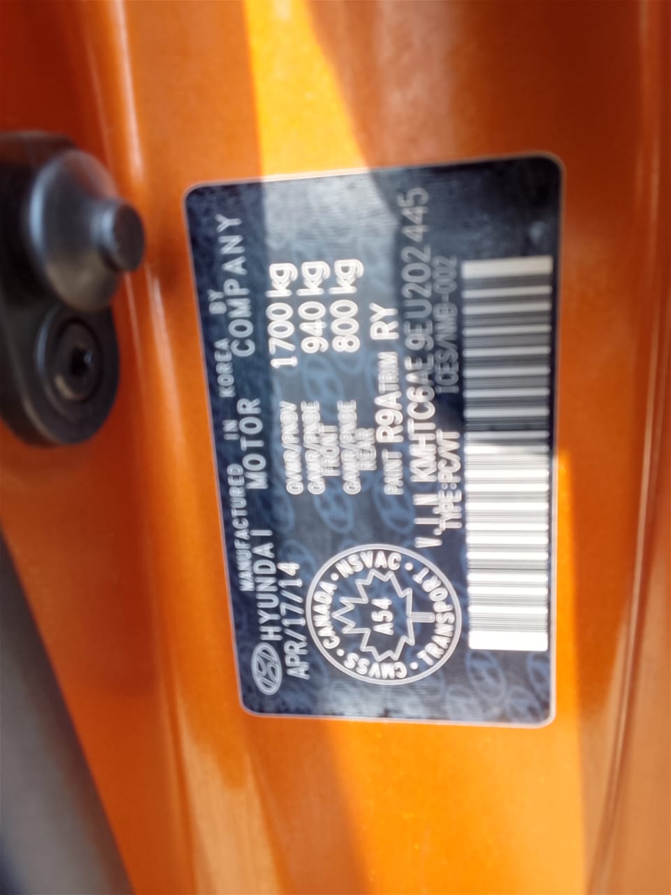 
								Who will be the lucky owner  Belgium Standard 100%   Hyundai Veloster 2014 model.  All components in perfect condition    Price: 6.8M   Location: Abuja.  Sambo: 200k full									
