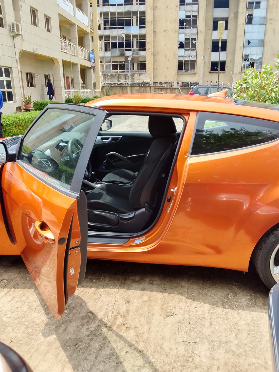 
								Who will be the lucky owner  Belgium Standard 100%   Hyundai Veloster 2014 model.  All components in perfect condition    Price: 6.8M   Location: Abuja.  Sambo: 200k full									