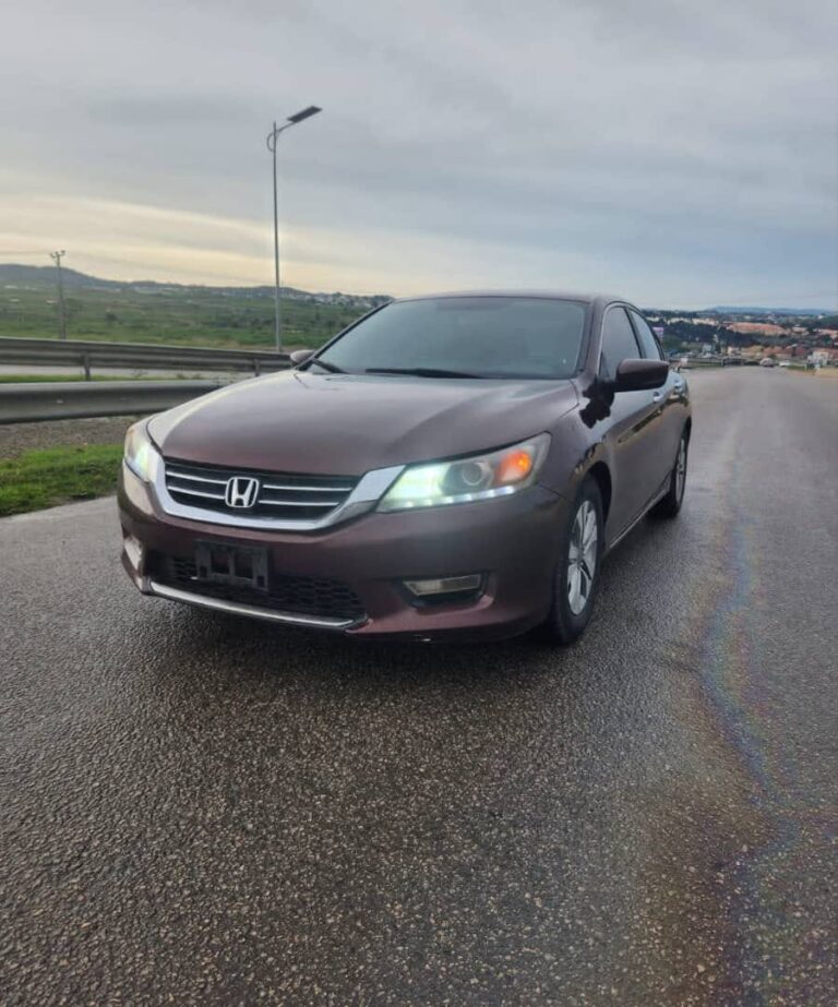 Clean 2013 Honda Accord 4plugs With Untampered Engine and Gear  Chilling AC  Accident Free  Nothing to fix  Neat in and out 👌🏼 8.3M
