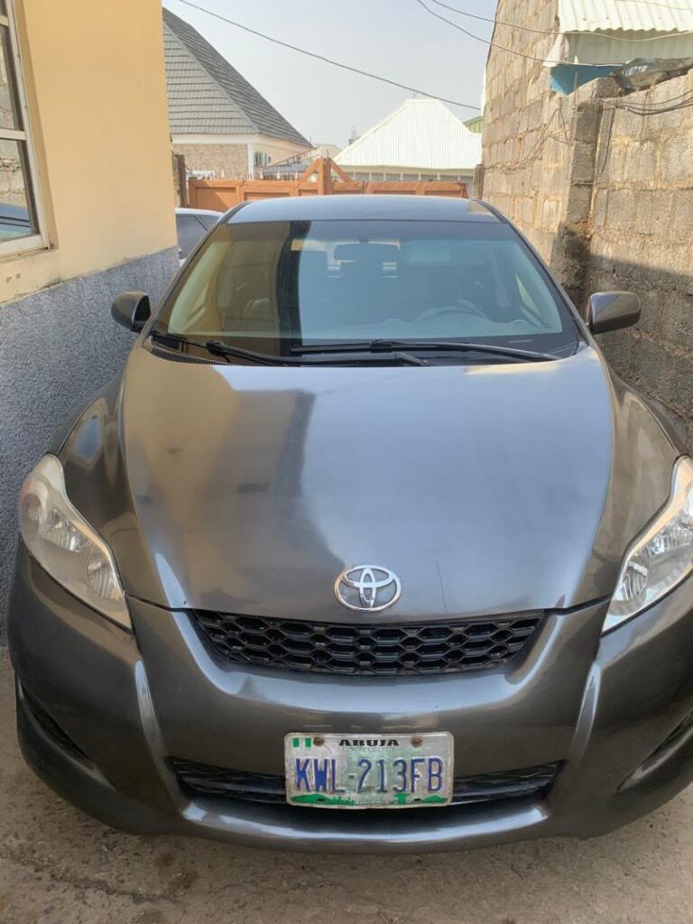 Distress sweet toyota matrix 2010 everything blessed ac freezing first body 4.6m early morning deal 📢 Abuja