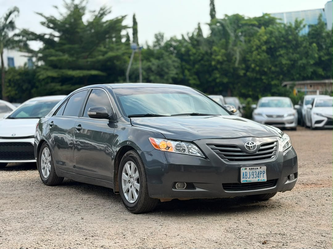 
								On Distress  Clean used Toyota Camry Xle key 2009 for 5.8m Abuja full									