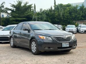 On Distress  Clean used Toyota Camry Xle key 2009 for 5.8m Abuja