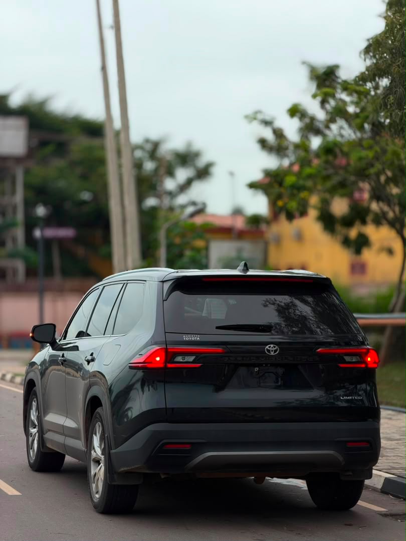 
								GIVEAWAY DEAL‼️‼️‼️ DIRECT BELGIUM 🇧🇪 TOYOTA GRAND HIGHLANDER 2024 LIMITED EDITION WITH ORIGINAL DUTY✅ GOING FOR JUST 87M NET WITH SAMBO OWNERS HOUSE ABUJA📍 ZERO CHAIN DEAL full									