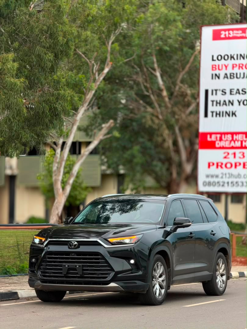
								GIVEAWAY DEAL‼️‼️‼️ DIRECT BELGIUM 🇧🇪 TOYOTA GRAND HIGHLANDER 2024 LIMITED EDITION WITH ORIGINAL DUTY✅ GOING FOR JUST 87M NET WITH SAMBO OWNERS HOUSE ABUJA📍 ZERO CHAIN DEAL full									