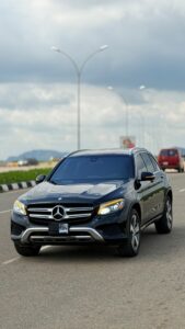FOREIGN USED 2017 MERCEDEZ BENZ GLC300 WITH PUSH TO START BLACK INTERIOR AC FREEZING 🥶 AND VERIFIED DUTY VALID FOR 29.5 MILLION NAIRA ONLY