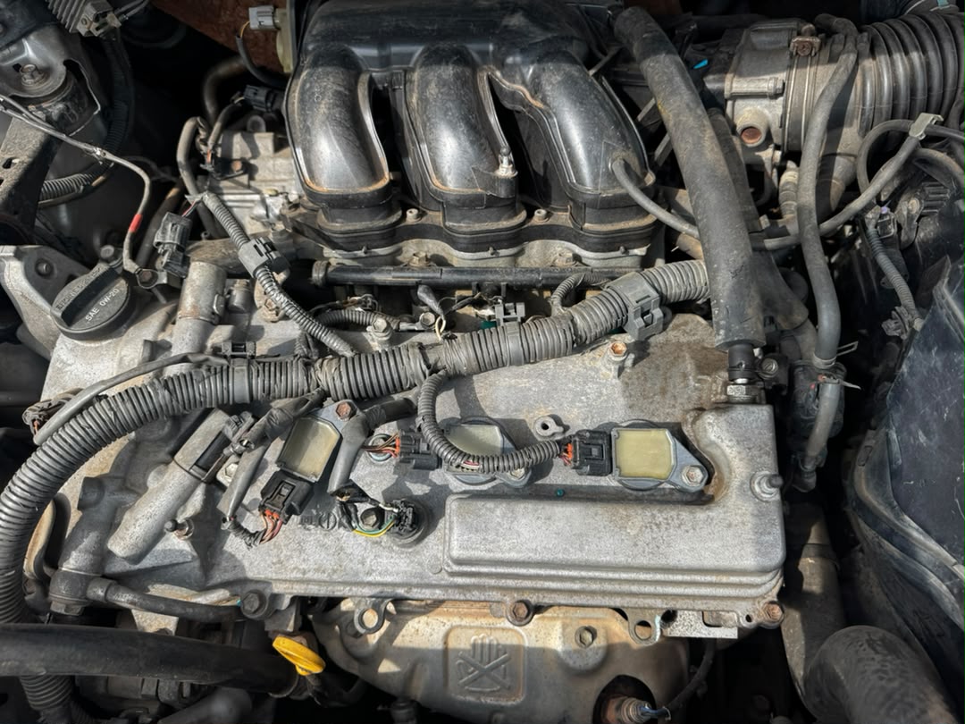 
								Giveaway Deal‼️‼️‼️ Carefully Used V6 2012/13 Toyota Sienna XLE (Reverse Cam, Sunroof & Back Ac Vent) car is in pristine condition Ac chilling with duty going for just 9.2m Last add sambo with me Lugbe Abuja📍 ZERO CHAIN DEAL full									