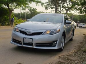 QUICKEST SWEET DEAL:  EXTREMELY SHARP HIGEHST GRADE FOREIGN USED 2012 ON BELT TOYOTA CAMRY SE WITH SUNROOF, MINT INTERIOR, NO SINGLE 9JA PAINT WITH UNTAMPARED ENGINE ND GEAR.GOING FOR JUST 13.5M.