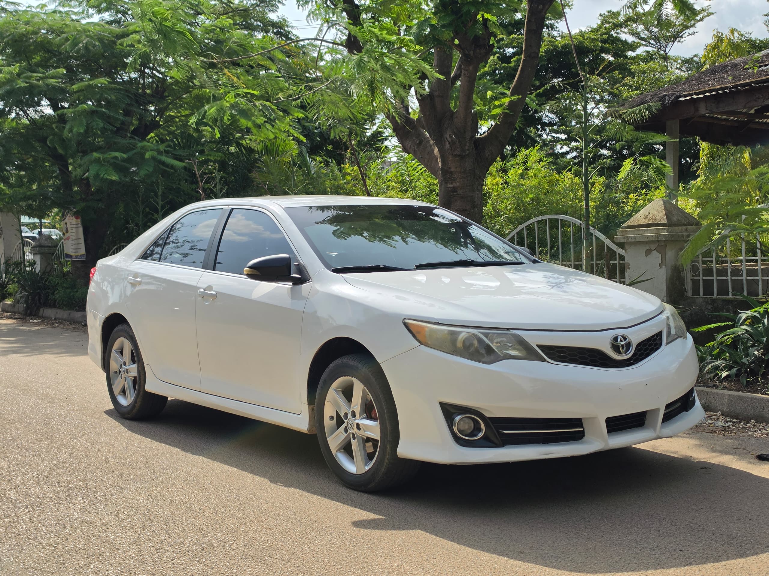 
								AWOOF DEAL ALERT 🔥  Preowned 2013 Toyota Camry 😍 ✅ Untampered engine  ✅ Untampered gear  BELGIUM STANDARD   Going for just ₦9.7m net full									