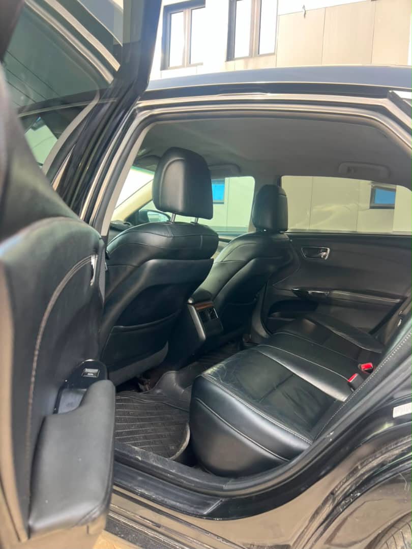 
								Avalon 2014 11m to owner  Buyer settle 200k  Location: Kubwa owner house full									