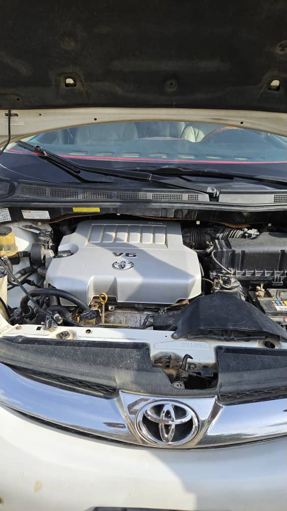 
								Toyota sienna 2008 model first body 😍 engine and gear untampered 💯AC WORKING@ owner need money 💰 just 4.7m settle 100k location dei dei Abuja full									